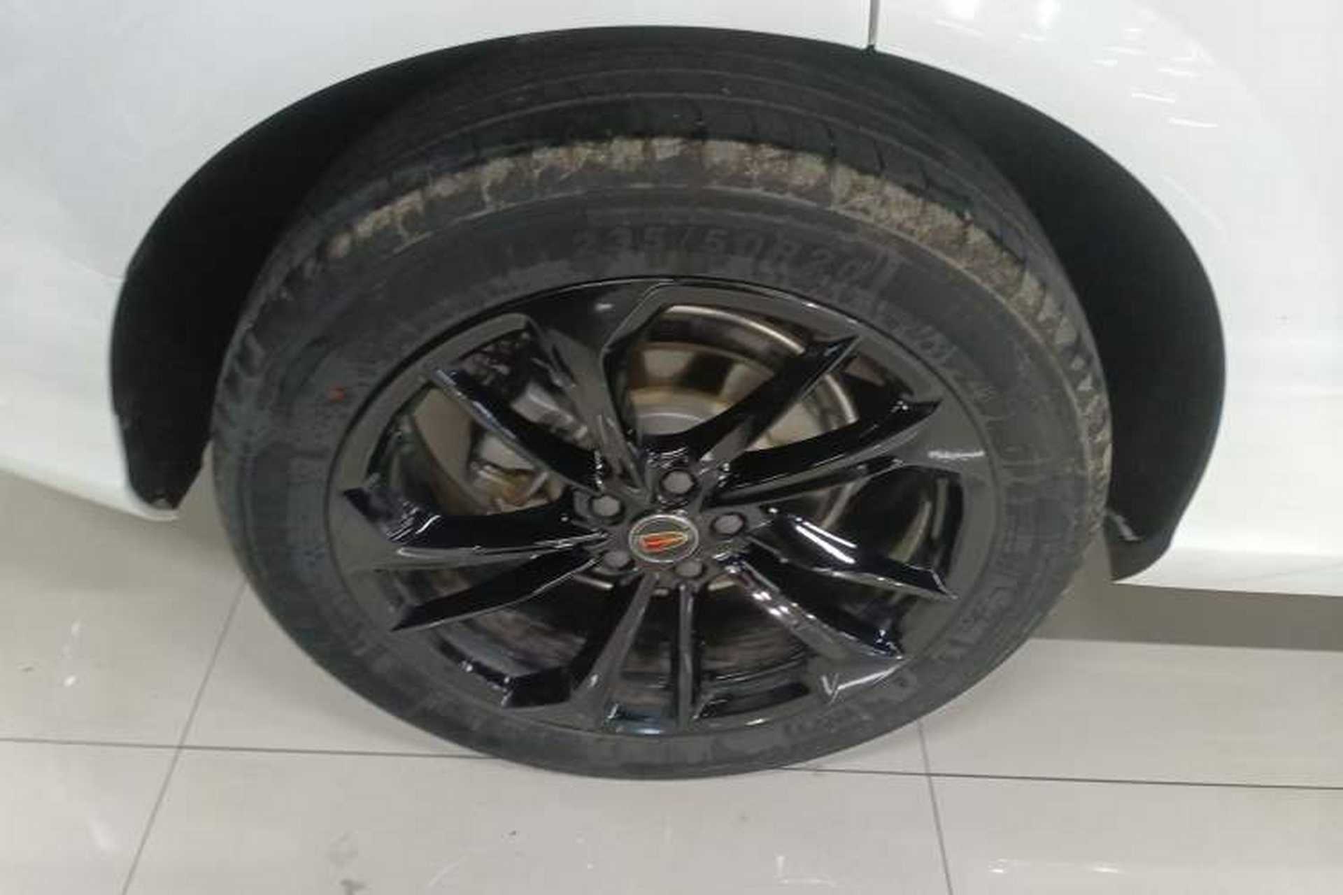 Used Hongqi HS3 PHEV 2025 Model PHEV 117km Jingwei PLUS Edition Right Rear Wheel Hub