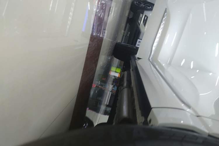 Used Hongqi HS3 PHEV 2025 Model PHEV 117km Jingwei PLUS Edition Right Side Sill