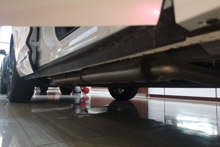 Used Hongqi HS3 PHEV 2025 Model 117km Jingwei Edition Right Side Sill