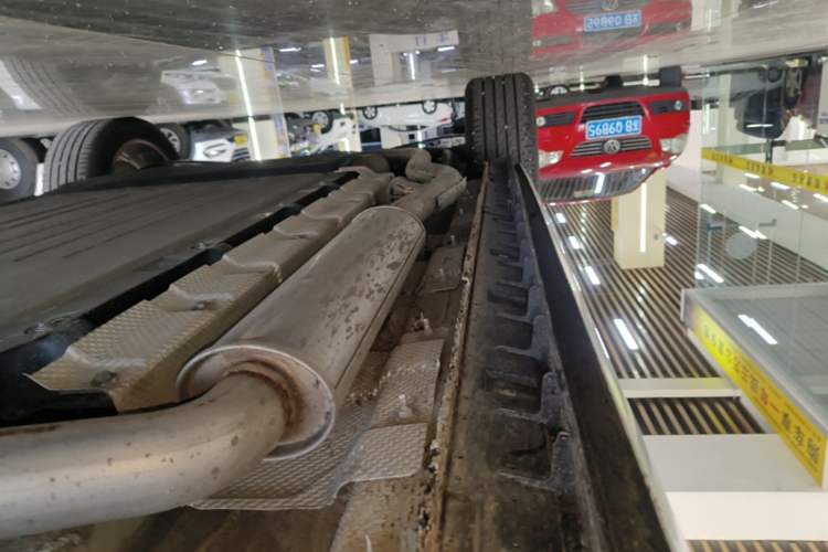 Used Hongqi HS3 PHEV 2025 Model 125km Jingwei 2 Millionth Anniversary Edition Right Side Sill