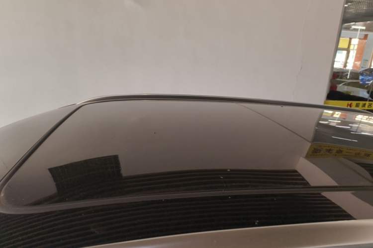 Used Hongqi HS3 PHEV 2025 Model 125km Jingwei 2 Millionth Anniversary Edition Roof