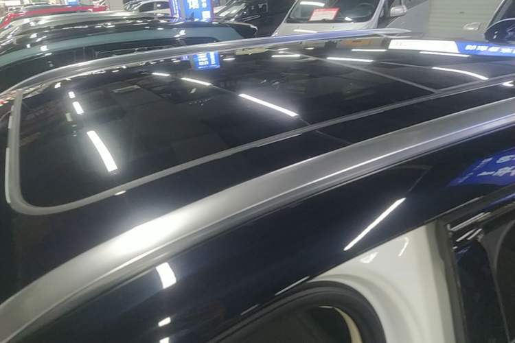 Used Hongqi HS3 PHEV 2025 Model PHEV 117km Jingwei PLUS Edition Roof