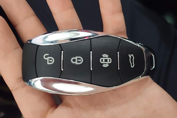 Used Hongqi HS3 PHEV 2025 Model PHEV 117km Jingwei PLUS Edition Vehicle Key