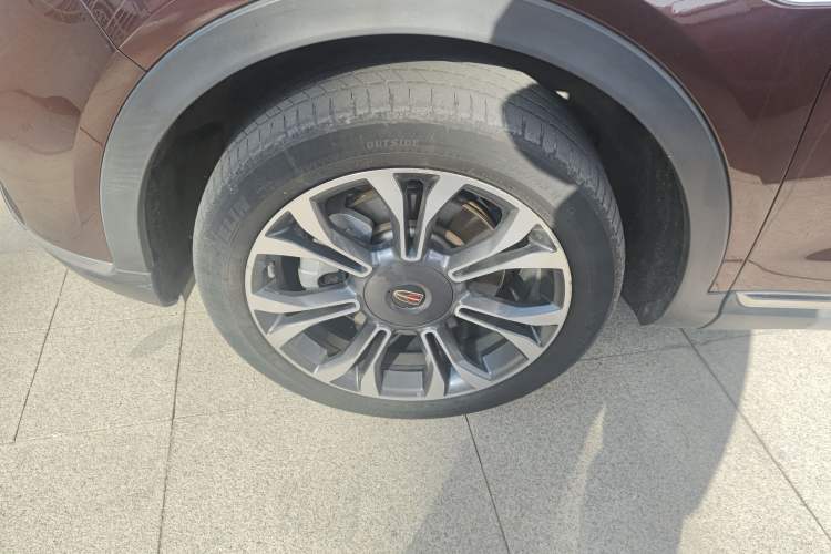 Used Hongqi HS5 2019 2.0T Smart Connect Flagship All-Wheel-Drive Version Left Front Wheel Hub