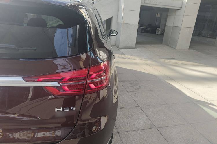 Used Hongqi HS5 2019 2.0T Smart Connect Flagship All-Wheel-Drive Version Right Rear Taillight