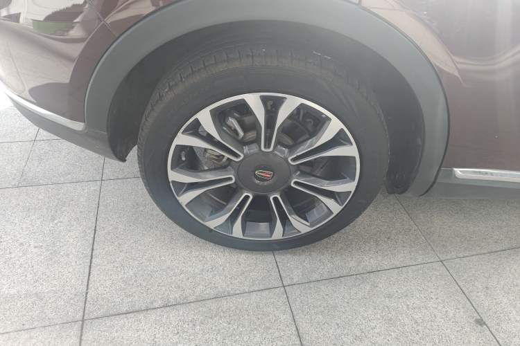 Used Hongqi HS5 2019 2.0T Smart Connect Flagship All-Wheel-Drive Version Right Rear Wheel Hub