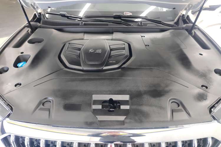 Used Hongqi HS5 2022 Facelifted Version 2.0T Smart Connect Flagship All-Wheel-Drive Edition Engine Bay