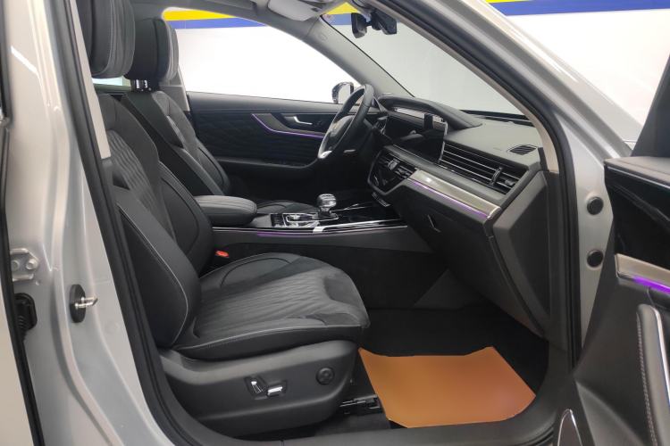 Used Hongqi HS5 2022 Facelifted Version 2.0T Smart Connect Flagship All-Wheel-Drive Edition Right Front Seat