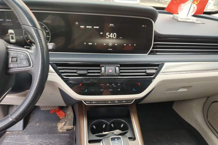 Used Hongqi HS5 2019 2.0T Smart Connect Flagship All-Wheel-Drive Version Audio And AC Panel
