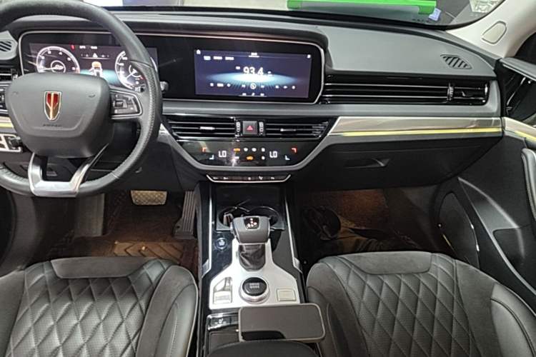 Used Hongqi HS5 2019 2.0T Smart Connect Flagship All-Wheel-Drive Version Audio And AC Panel