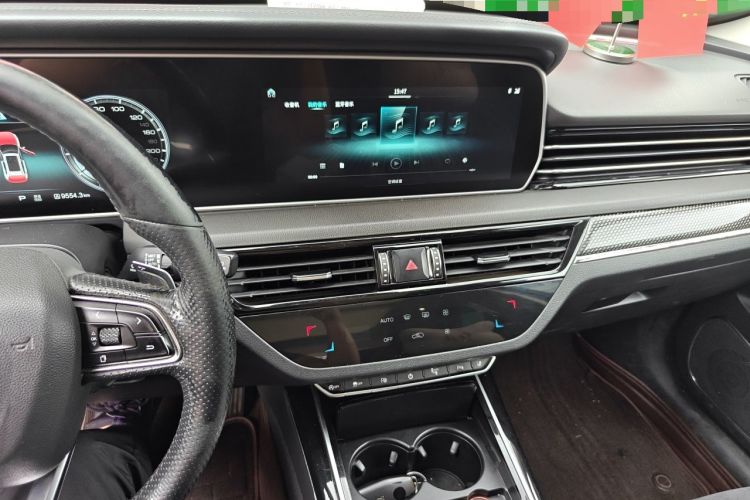 Used Hongqi HS5 2019 2.0T Smart Connect Flagship Edition Audio And AC Panel