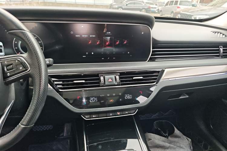 Used Hongqi HS5 2019 2.0T Smart Connect Flagship Edition Audio And AC Panel