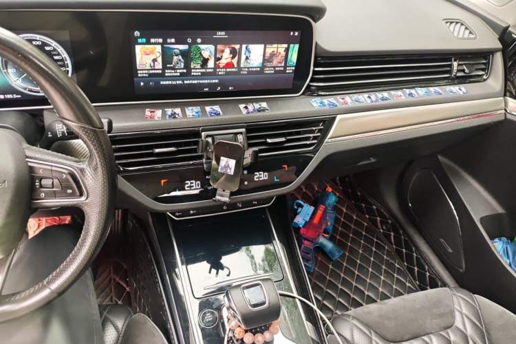 Used Hongqi HS5 2019 2.0T Smart Connect Flagship All-Wheel-Drive Version Audio And AC Panel