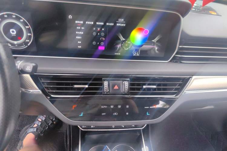 Used Hongqi HS5 2019 2.0T Smart Connect Flagship Edition Audio And AC Panel