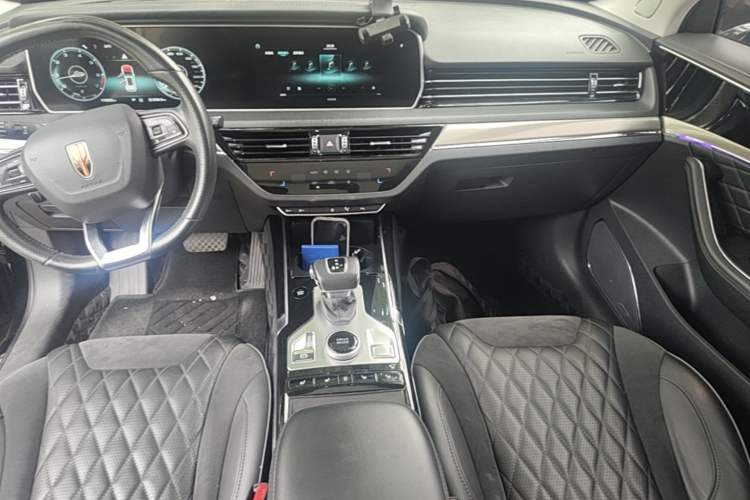 Used Hongqi HS5 2019 2.0T Smart Connect Flagship Edition Audio And AC Panel