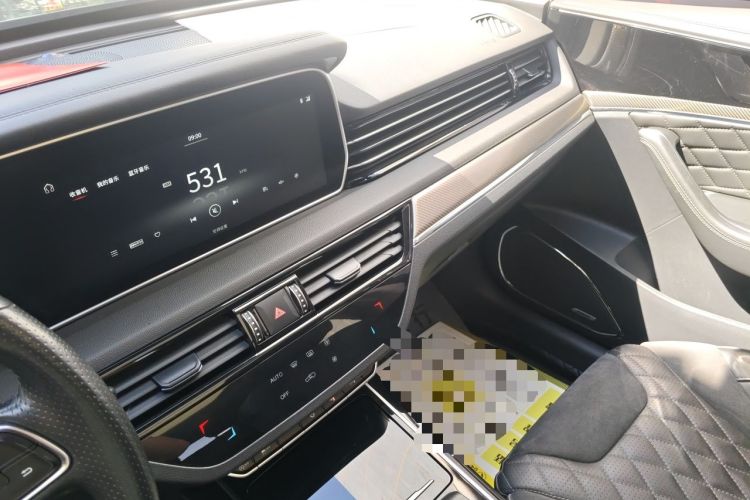 Used Hongqi HS5 2019 2.0T Smart Connect Flagship All-Wheel-Drive Version Audio And AC Panel