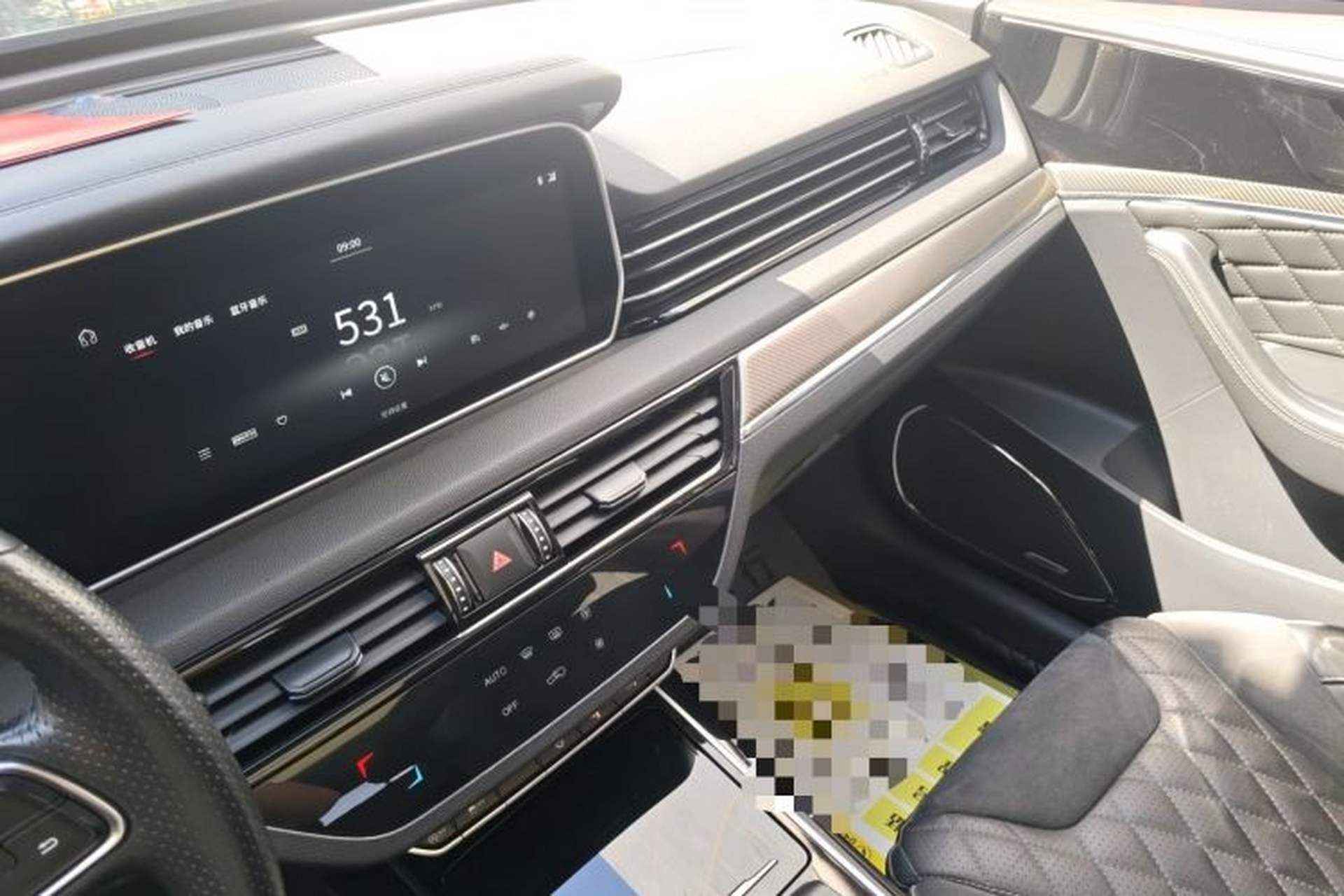 Used Hongqi HS5 2019 2.0T Smart Connect Flagship All-Wheel-Drive Version Audio And AC Panel