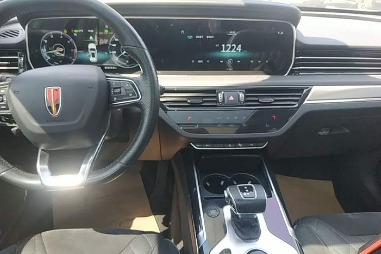 Used Hongqi HS5 2019 2.0T Smart Connect Flagship Edition Audio And AC Panel