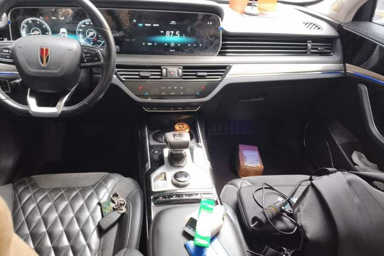 Used Hongqi HS5 2019 2.0T Smart Connect Flagship All-Wheel-Drive Version Audio And AC Panel