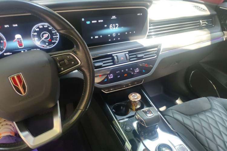 Used Hongqi HS5 2019 2.0T Smart Connect Flagship Edition Audio And AC Panel