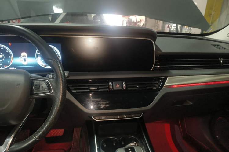 Used Hongqi HS5 2019 2.0T Smart Connect Flagship Edition Audio And AC Panel