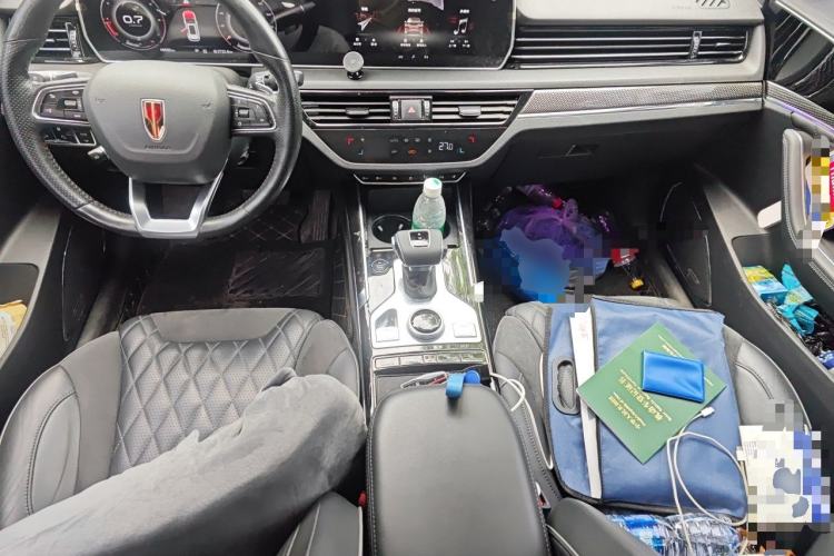 Used Hongqi HS5 2019 2.0T Smart Connect Flagship All-Wheel-Drive Version Center Console