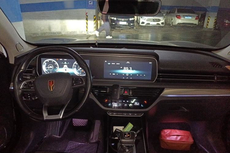 Used Hongqi HS5 2019 2.0T Smart Connect Flagship All-Wheel-Drive Version Center Console