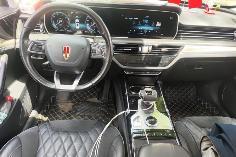 Used Hongqi HS5 2019 2.0T Smart Connect Flagship All-Wheel-Drive Version Center Console