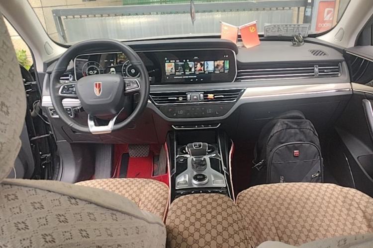 Used Hongqi HS5 2019 2.0T Smart Connect Flagship All-Wheel-Drive Version Center Console