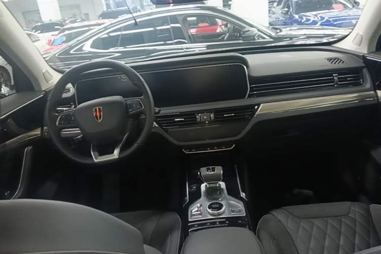 Used Hongqi HS5 2019 2.0T Smart Connect Flagship Edition Center Console