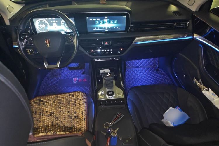 Used Hongqi HS5 2019 2.0T Smart Connect Flagship All-Wheel-Drive Version Center Console