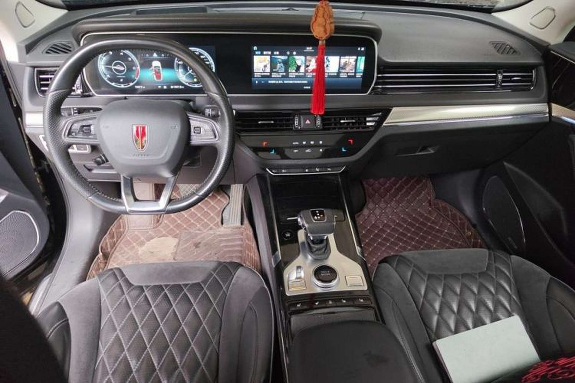 Used Hongqi HS5 2019 2.0T Smart Connect Flagship All-Wheel-Drive Version Center Console