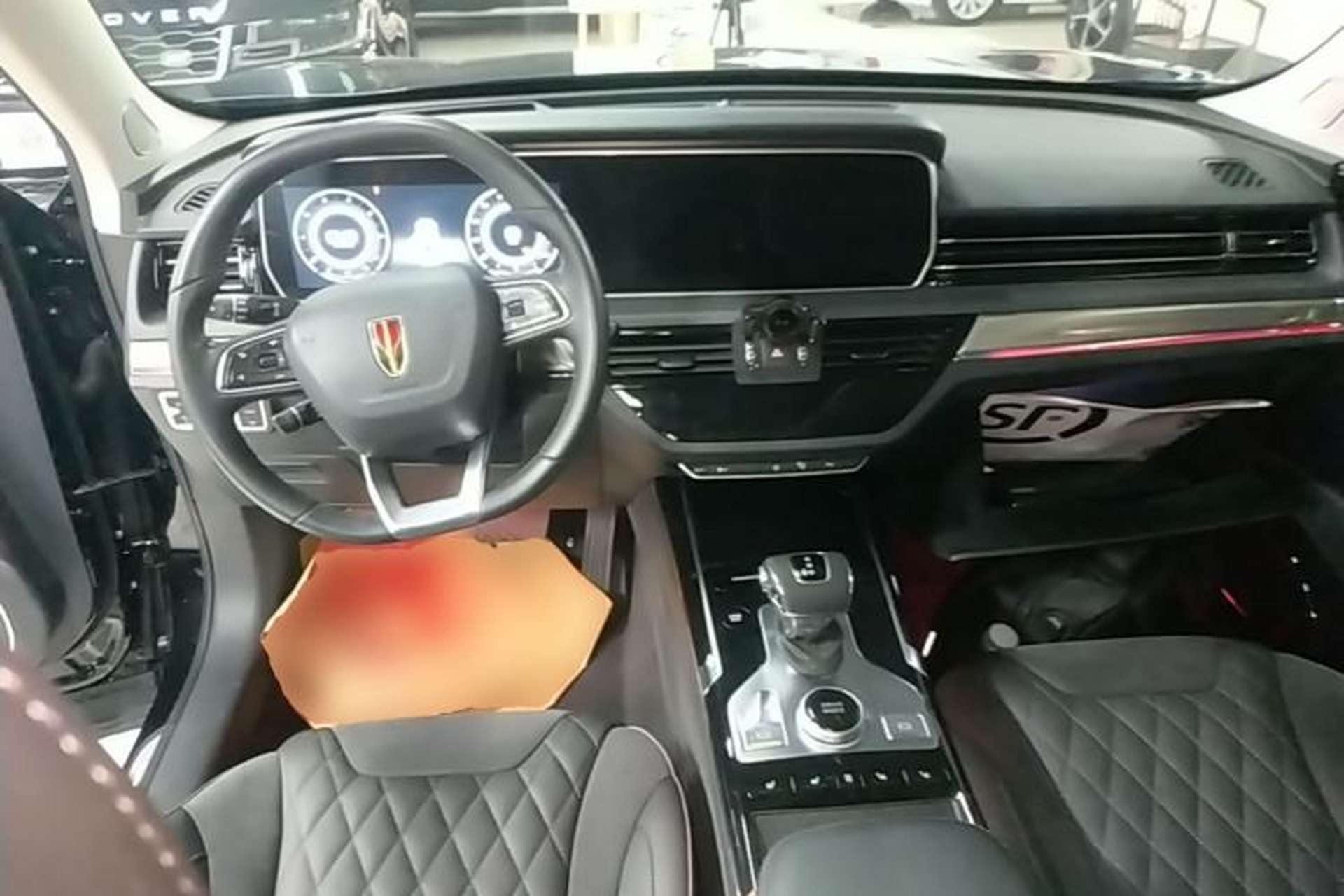 Used Hongqi HS5 2019 2.0T Smart Connect Flagship All-Wheel-Drive Version Center Console