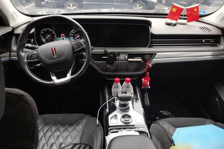 Used Hongqi HS5 2019 2.0T Smart Connect Flagship All-Wheel-Drive Version Center Console