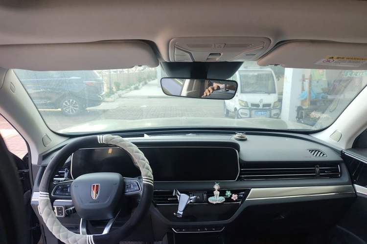 Used Hongqi HS5 2019 2.0T Smart Connect Flagship All-Wheel-Drive Version Center Console