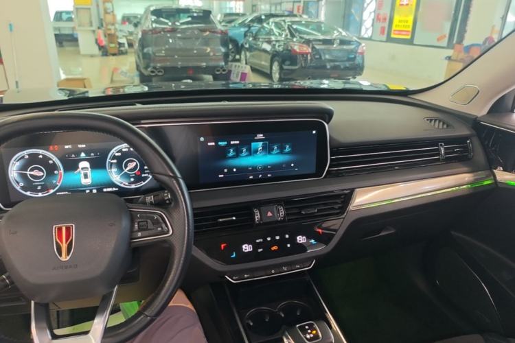 Used Hongqi HS5 2019 2.0T Smart Connect Flagship All-Wheel-Drive Version Center Console