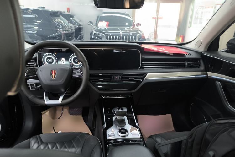 Used Hongqi HS5 2019 2.0T Smart Connect Flagship All-Wheel-Drive Version Center Console