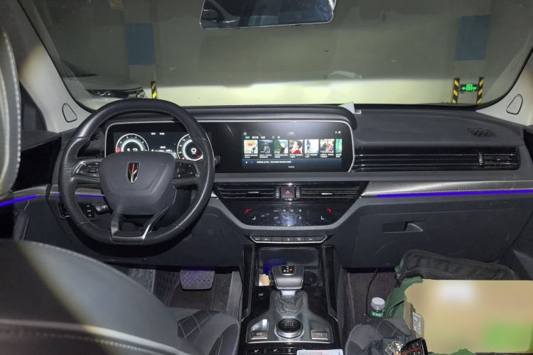 Used Hongqi HS5 2019 2.0T Smart Connect Flagship All-Wheel-Drive Version Center Console