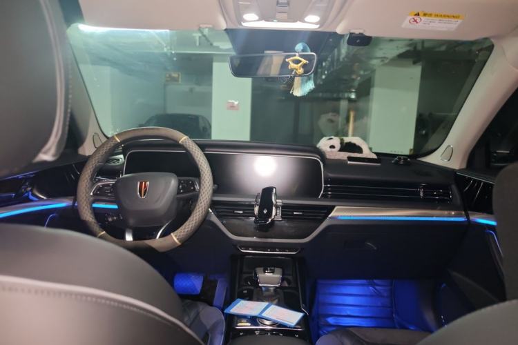 Used Hongqi HS5 2019 2.0T Smart Connect Flagship All-Wheel-Drive Version Center Console