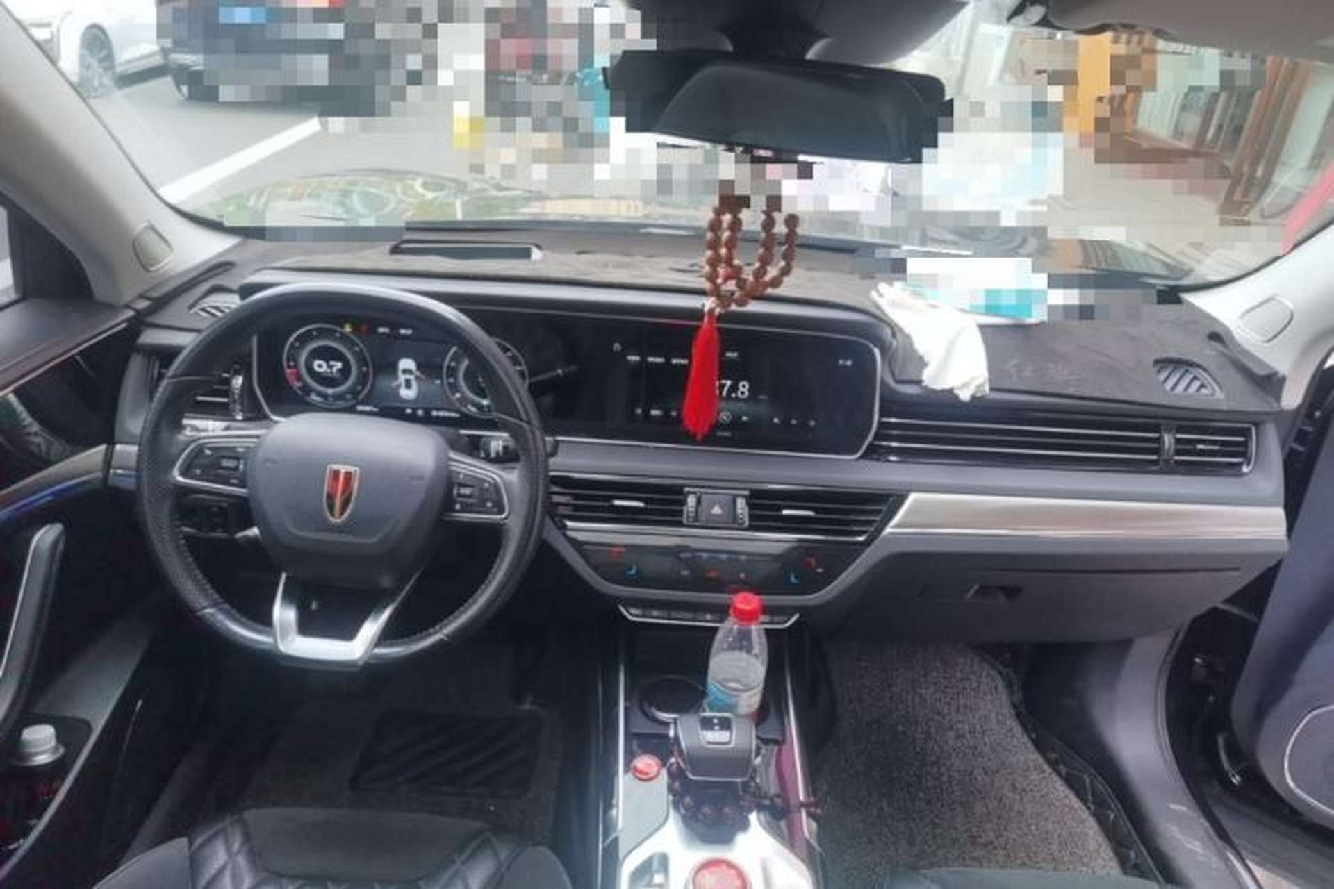 Used Hongqi HS5 2019 2.0T Smart Connect Flagship All-Wheel-Drive Version Center Console