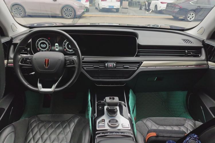 Used Hongqi HS5 2019 2.0T Smart Connect Flagship All-Wheel-Drive Version Center Console