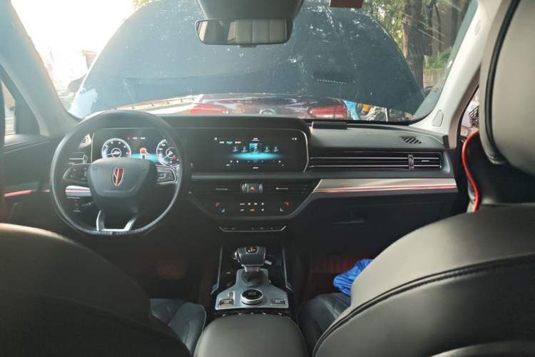 Used Hongqi HS5 2019 2.0T Smart Connect Flagship All-Wheel-Drive Version Center Console