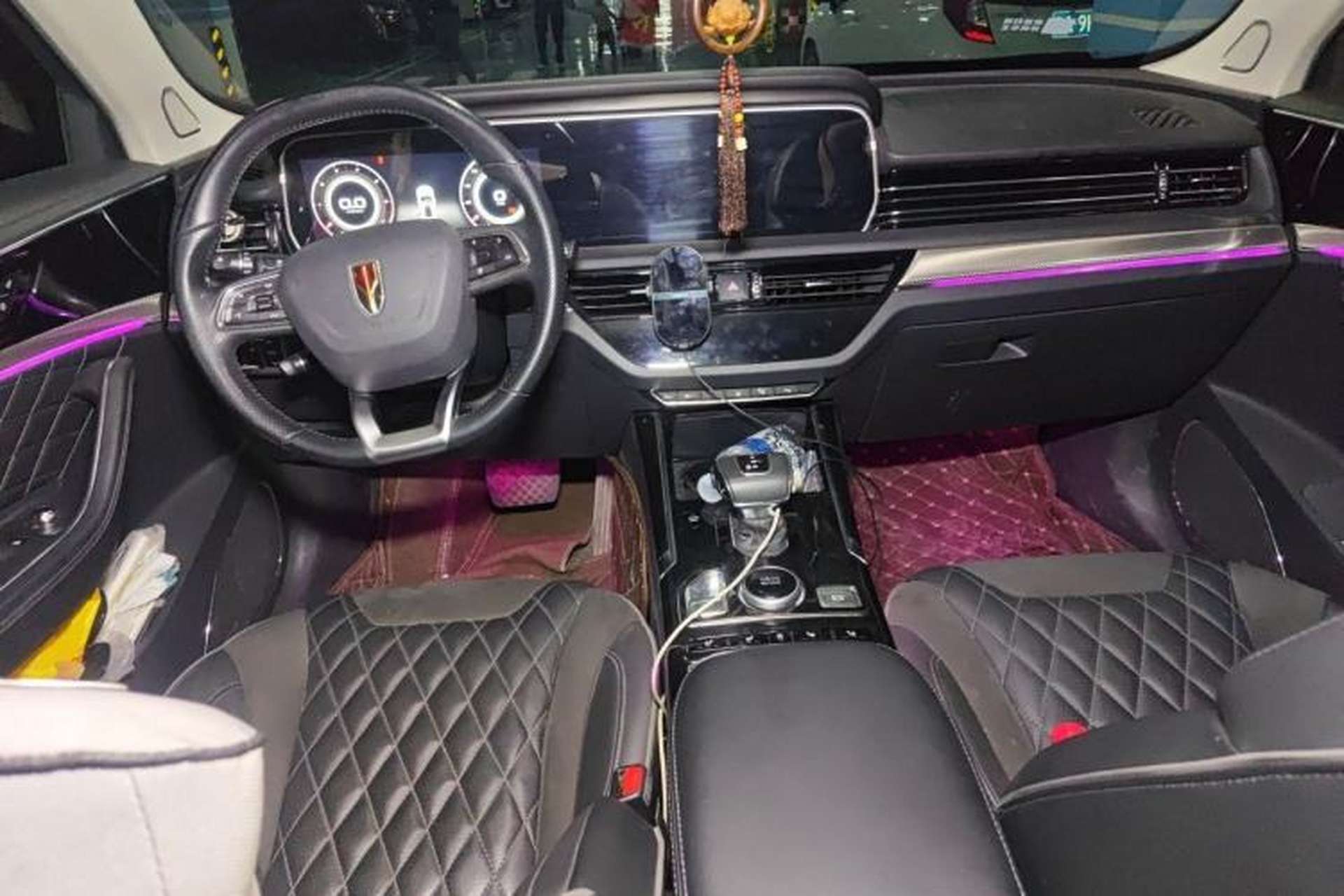 Used Hongqi HS5 2019 2.0T Smart Connect Flagship All-Wheel-Drive Version Center Console