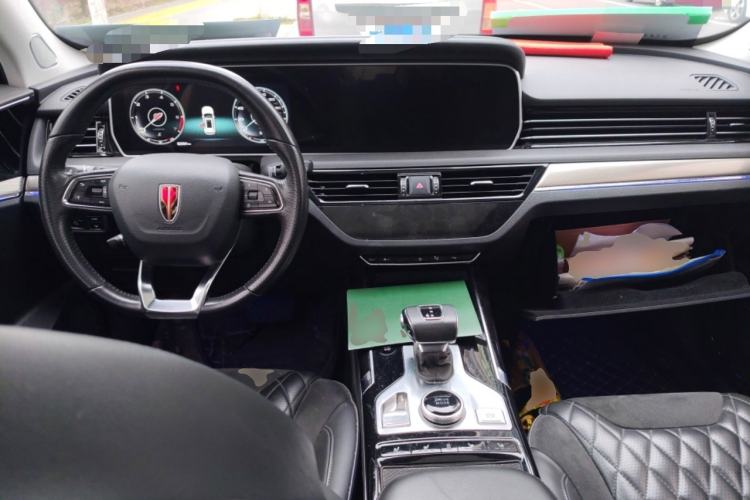 Used Hongqi HS5 2019 2.0T Smart Connect Flagship All-Wheel-Drive Version Center Console