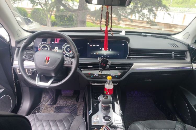 Used Hongqi HS5 2019 2.0T Smart Connect Flagship All-Wheel-Drive Version Center Console