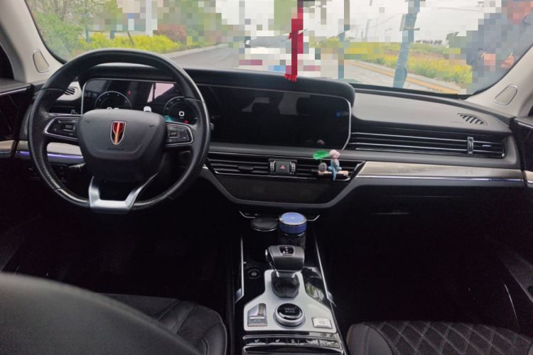 Used Hongqi HS5 2019 2.0T Smart Connect Flagship All-Wheel-Drive Version Center Console