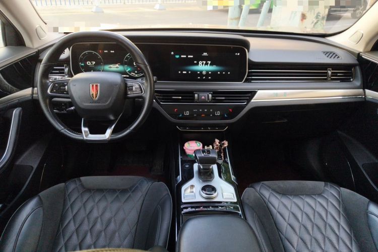 Used Hongqi HS5 2019 2.0T Smart Connect Flagship All-Wheel-Drive Version Center Console