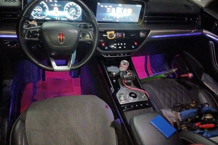Used Hongqi HS5 2019 2.0T Smart Connect Flagship All-Wheel-Drive Version Center Console