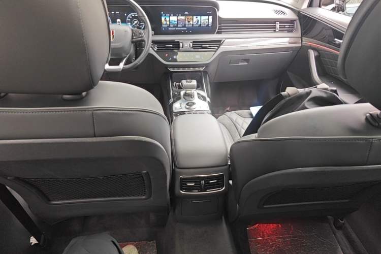 Used Hongqi HS5 2019 2.0T Smart Connect Flagship Edition Center Console