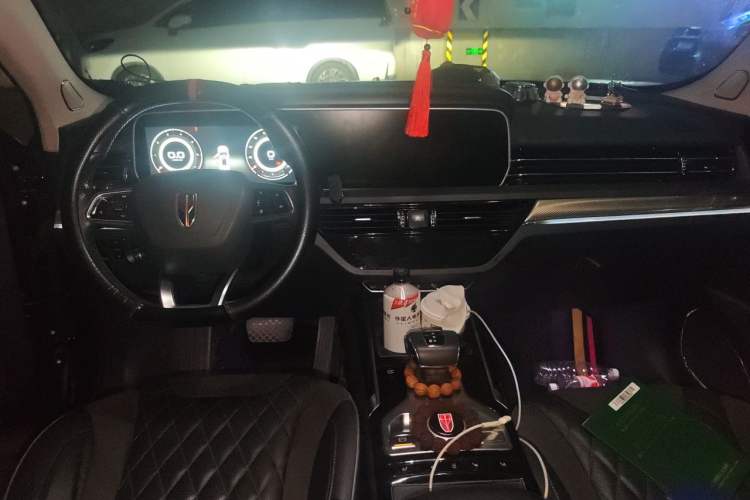 Used Hongqi HS5 2019 2.0T Smart Connect Flagship Edition Center Console